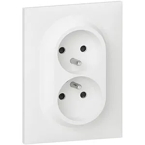 Double prise 2P+T compacte monobloc easyréno dooxie 16A avec plaque – Image 4