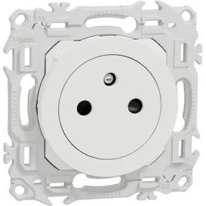 Odace - prise 2P+T affleurante - bornes automatiques - blanc craie S920052